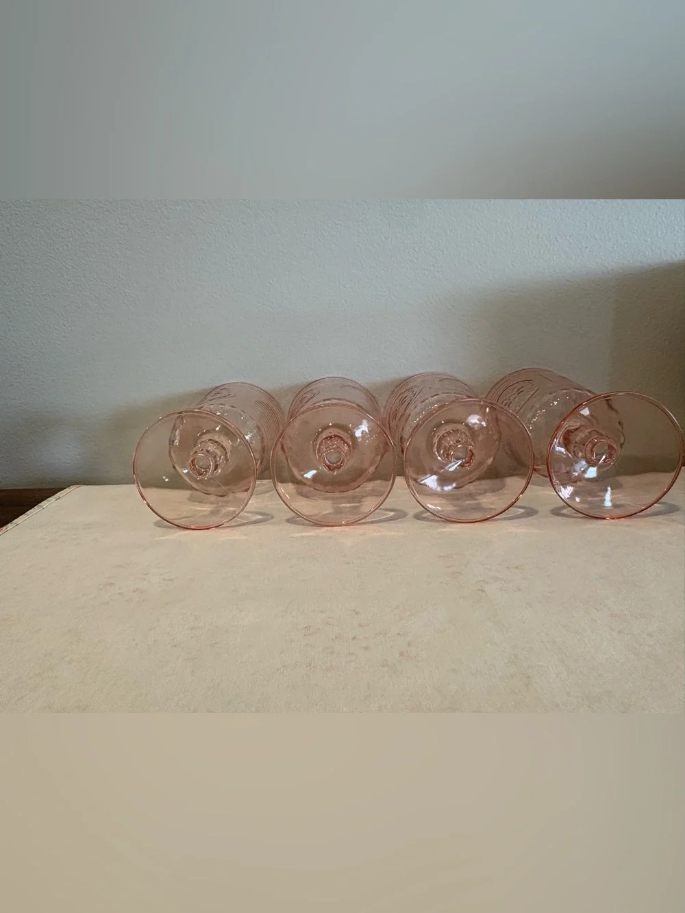 Bormioli Rocco Romantic Stemware Drinking Glass 4 Set 10.75 oz Pink NIB Unused